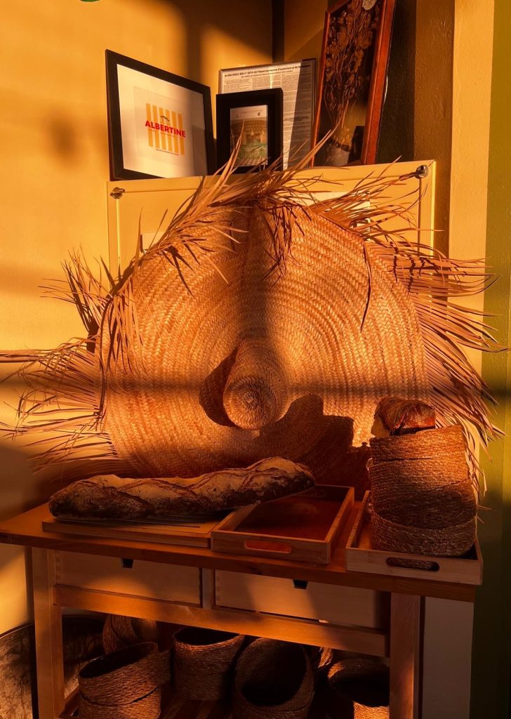 Décoration intérieure du restaurant Chez Albertine à Soustons
